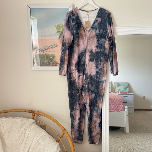 NEW Natural Life Tie Dye Fleece Onesie Pajamas - Picture 3 of 5